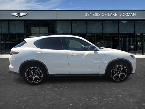 Used 2024 Alfa Romeo Stelvio Ti w/ Active Assist Plus Package AWD/4WD image 4