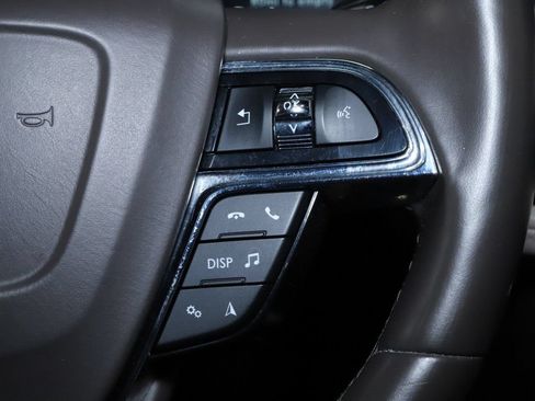 Used 2021 Lincoln Nautilus Reserve AWD/4WD image 23