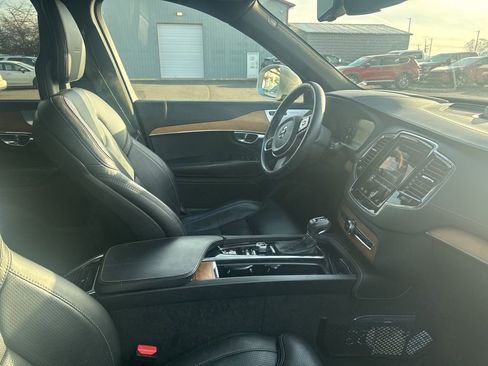 Used 2020 Volvo XC90 T6 Inscription w/ Protection Package Premier image 4