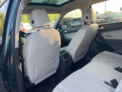 Used 2019 Volkswagen Tiguan SEL AWD/4WD image 12