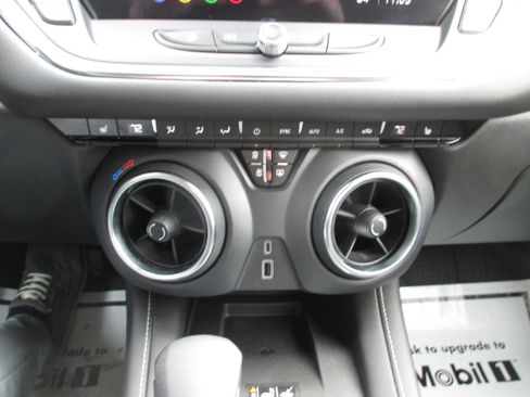 Used 2023 Chevrolet Blazer LT w/ Convenience Package image 18