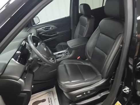 Used 2023 Chevrolet Traverse LT w/ LT Premium Package AWD/4WD image 30