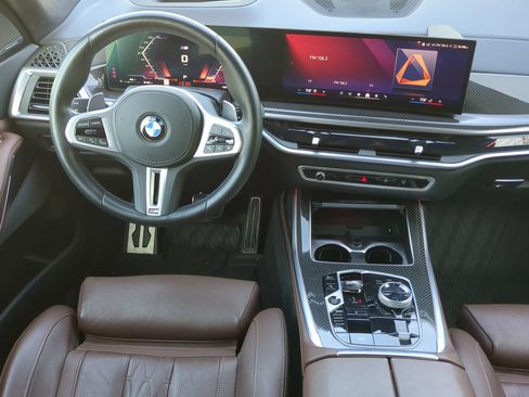 Used 2025 BMW X7 M60i AWD/4WD image 52