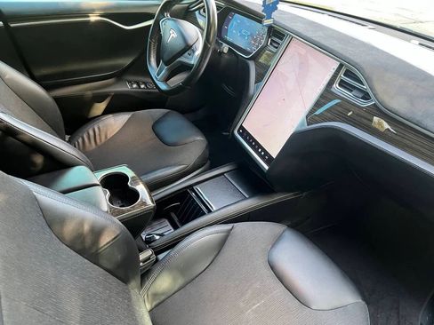 Used 2015 Tesla Model S 85D image 21