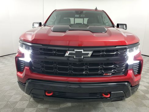 Used 2024 Chevrolet Silverado 1500 LT Trail Boss w/ LT Trail Boss Premium Package AWD/4WD image 3