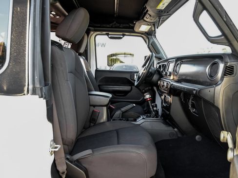 Used 2022 Jeep Wrangler Sport AWD/4WD image 19