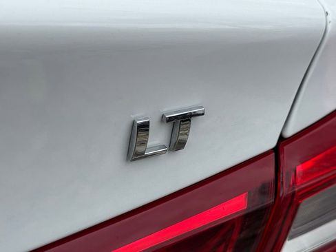 Used 2023 Chevrolet Malibu LT FWD image 25