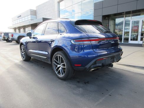 Used 2022 Porsche Macan image 5