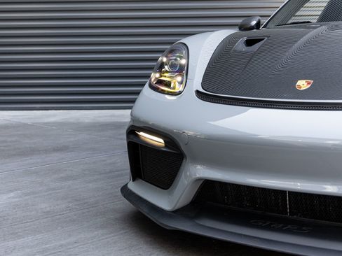 Certified 2025 Porsche 718 Cayman GT4 RS RWD image 40