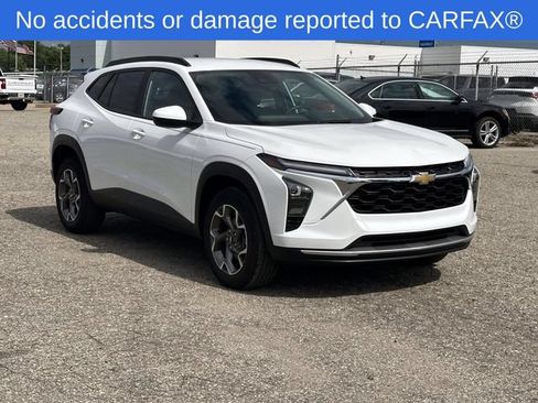 Certified 2024 Chevrolet Trax LT w/ Driver Confidence Package FWD image 8