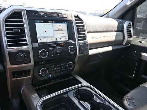 Used 2017 Ford F350 Lariat w/ Lariat Ultimate Package AWD/4WD image 24