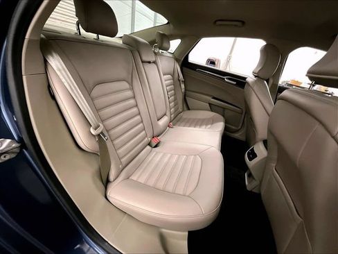 Used 2019 Ford Fusion SEL FWD image 26