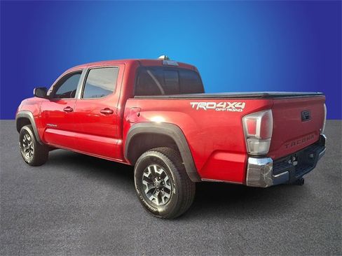 Used 2020 Toyota Tacoma TRD Sport image 6