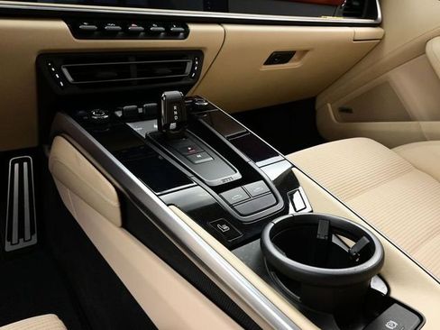 Certified 2021 Porsche 911 AWD/4WD image 11