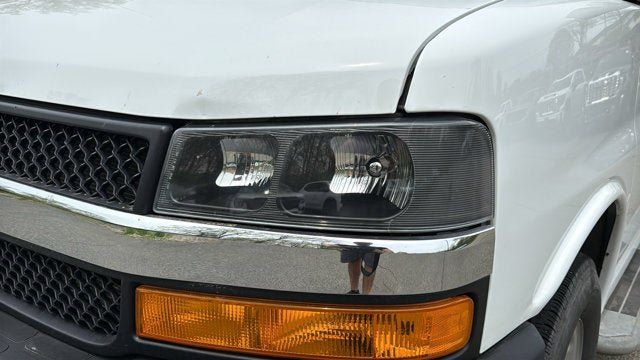 Used 2024 Chevrolet Express 2500 w/ Driver Convenience Package RWD image 9