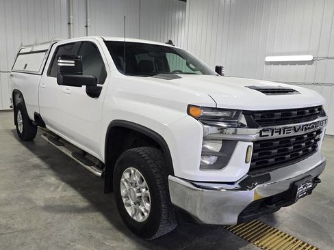 Used 2020 Chevrolet Silverado 3500 LT AWD/4WD image 4