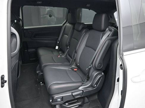 Certified 2025 Honda Odyssey Sport-L image 21