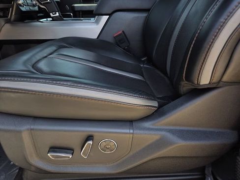 Used 2019 Ford F150 Platinum w/ Equipment Group 701A Luxury AWD/4WD image 16