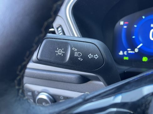 Used 2021 Ford Escape Titanium w/ Titanium Elite Package image 25