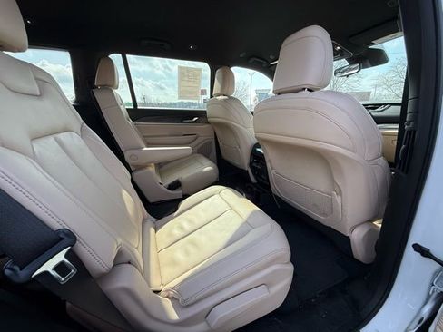 Used 2023 Jeep Grand Cherokee L Limited image 29