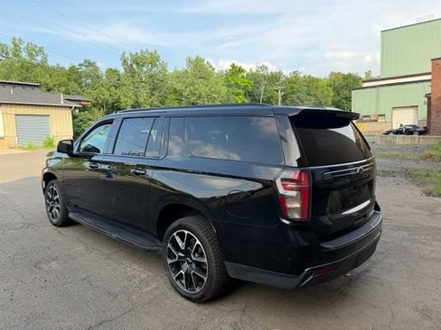 Used 2024 Chevrolet Suburban RST w/ Luxury Package AWD/4WD image 7