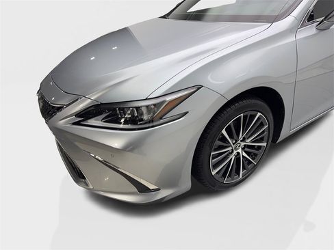Used 2023 Lexus ES 350 w/ Premium Package image 16