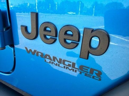 Used 2022 Jeep Wrangler Unlimited Sport w/ Xtreme Recon 35" Tire Package AWD/4WD image 7