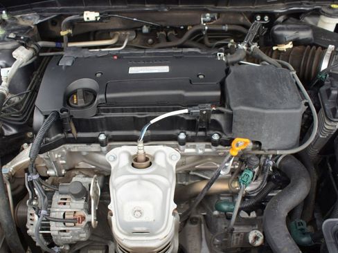 Used 2016 Honda Accord LX image 24