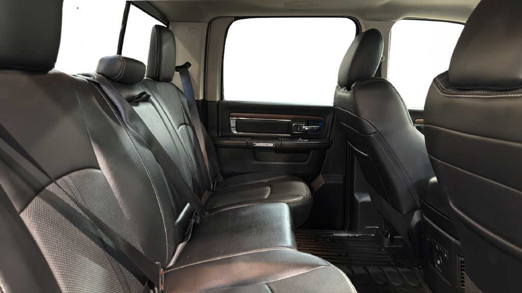 Used 2017 RAM 1500 Laramie AWD/4WD image 13