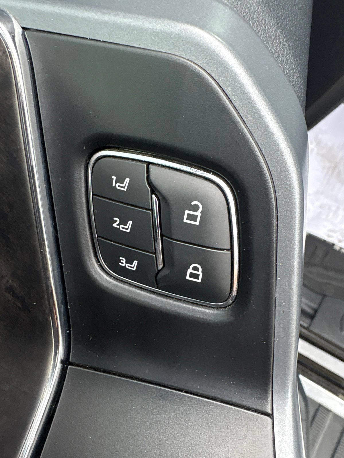 Used 2022 Ford F150 Lariat AWD/4WD image 21