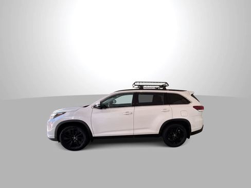 Used 2019 Toyota Highlander SE AWD/4WD image 5