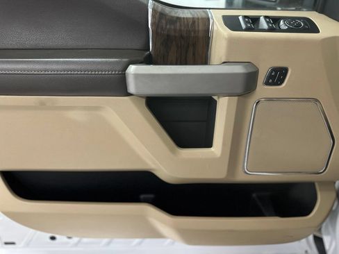Used 2018 Ford F150 Lariat AWD/4WD image 15