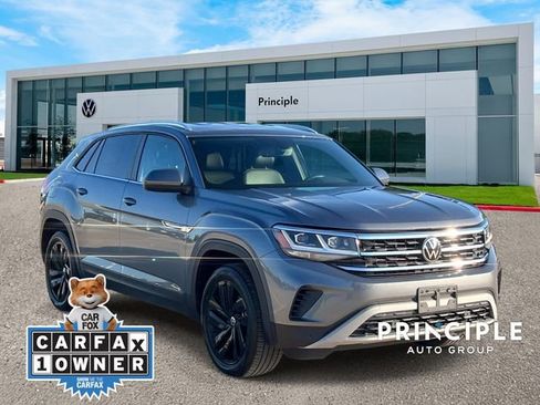 Certified 2023 Volkswagen Atlas Cross Sport SE w/ Black Wheel Package FWD image 3