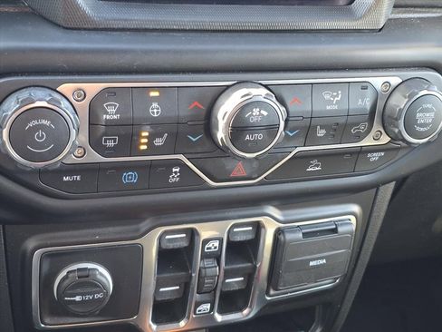 Used 2021 Jeep Wrangler Unlimited Rubicon 4xe w/ Steel Bumper Group image 19