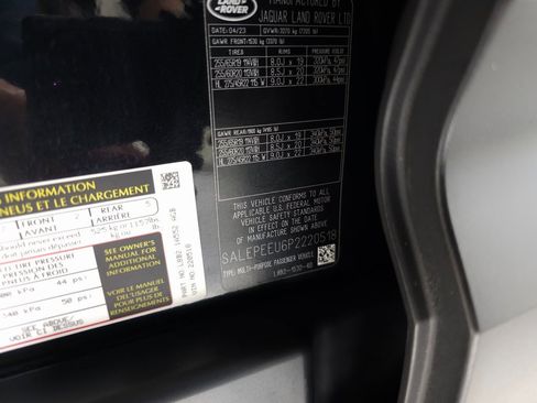 Used 2023 Land Rover Defender 110 SE image 38