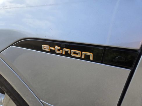 Used 2019 Audi e-tron Premium Plus AWD/4WD image 9