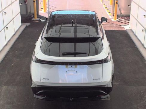 Certified 2025 Nissan Ariya FWD image 4