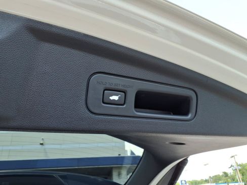 Certified 2024 Acura MDX SH-AWD w/ Technology Package image 21
