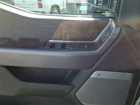 Used 2025 Ford F250 Lariat w/ Lariat Ultimate Package image 18