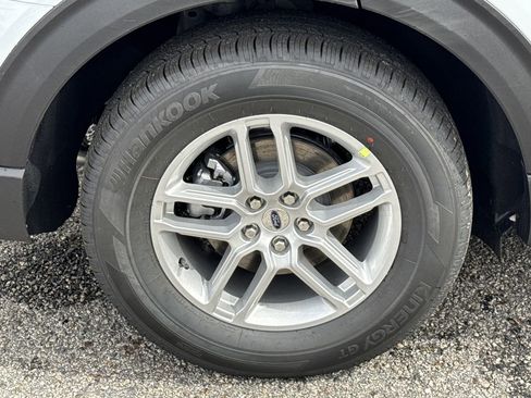 New 2026 Ford Explorer Active RWD image 17