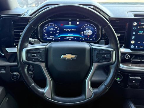 Used 2022 Chevrolet Silverado 1500 LTZ RWD image 7