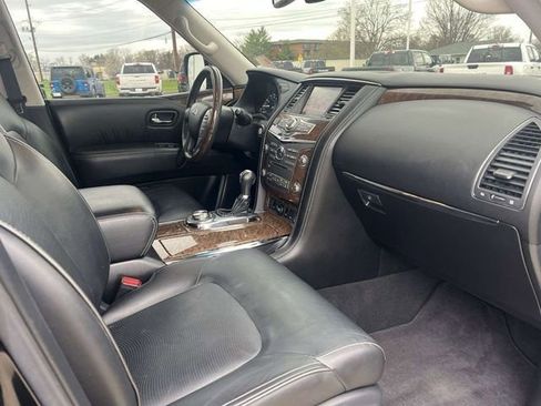 Used 2017 INFINITI QX80 4WD w/ Driver Assistance Package image 16