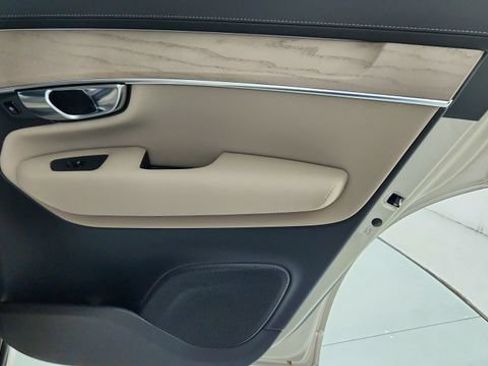 New 2026 Volvo XC90 T8 Plus w/ Protection Package Premier AWD/4WD image 36
