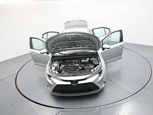 Used 2024 Toyota Corolla LE FWD image 32