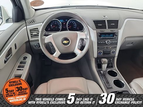 Used 2010 Chevrolet Traverse LT w/ Personal Connectivity Package image 24