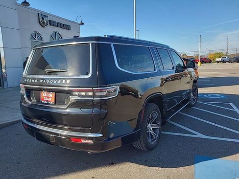 Used 2024 Jeep Grand Wagoneer L 4WD image 17