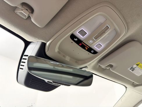 Certified 2023 Volvo XC40 B5 Plus w/ Protection Package Premier image 20