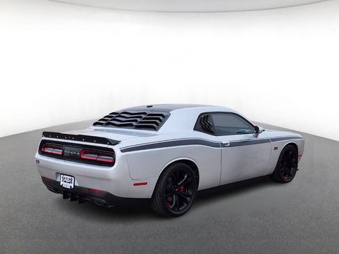 Used 2020 Dodge Challenger R/T image 3