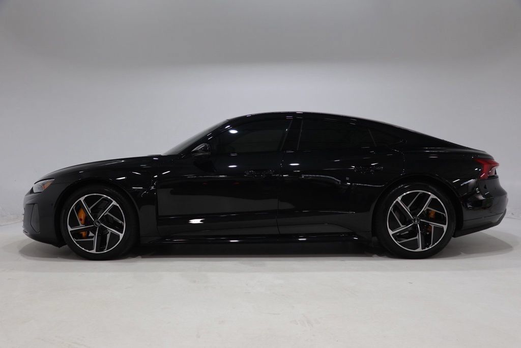 Used 2024 Audi RS e-tron GT w/ Carbon Performance Package AWD/4WD image 4