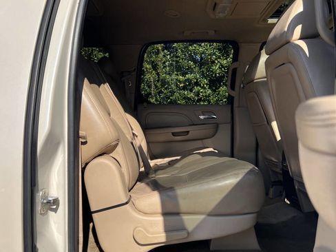 Used 2009 Cadillac Escalade ESV 2WD image 20